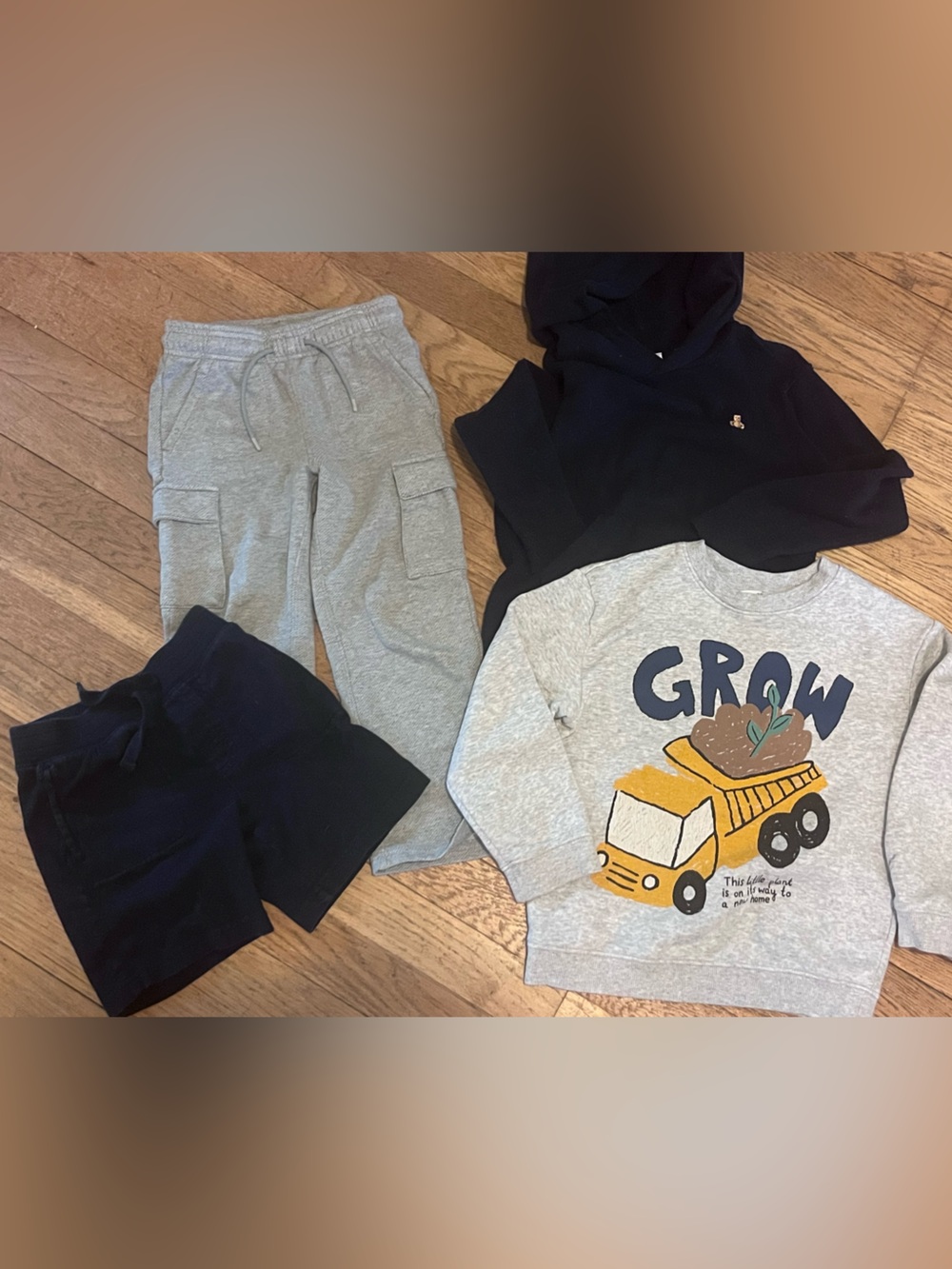 Gap Bundle 5T Boys Hooded Sweater, Cargo Sweatpants, Cotton Shorts, HM Crewneck